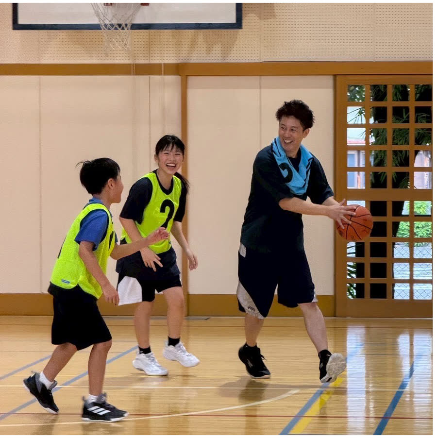 パパも一緒にゲームで大笑い
